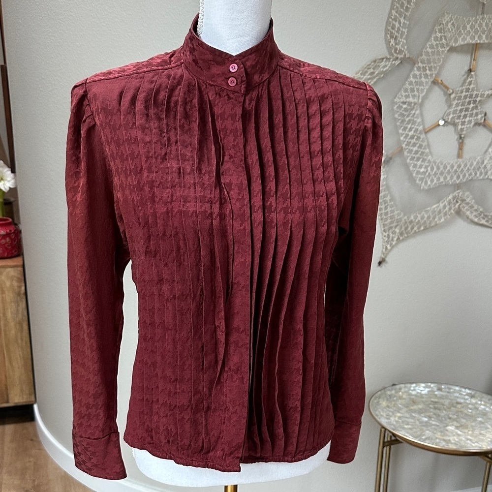 Vintage Nordstrom silk jacquard pleated blouse in burgundy red
